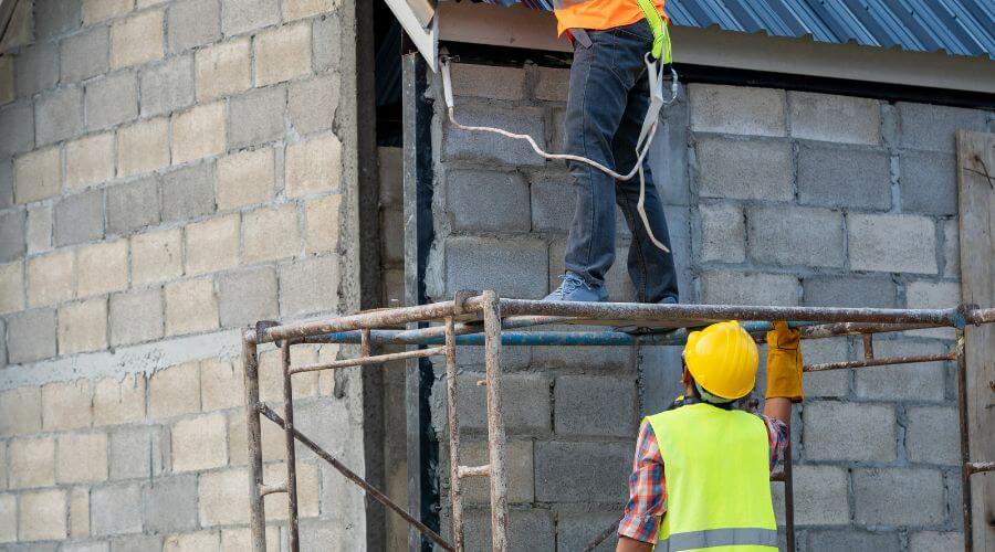 Professional residential roofers in Fawnskin, CA